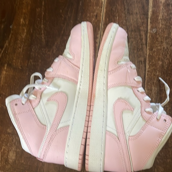 Nike Air Jordan Kids High-Top size 4Y - Picture 4 of 10